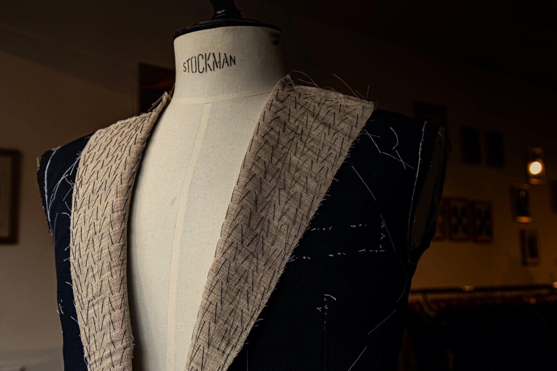 How are bespoke suits and jackets tailored De Oost Bespoke